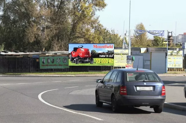 Sliačská /V Zápolí, Praha 4, Praha 04, billboard